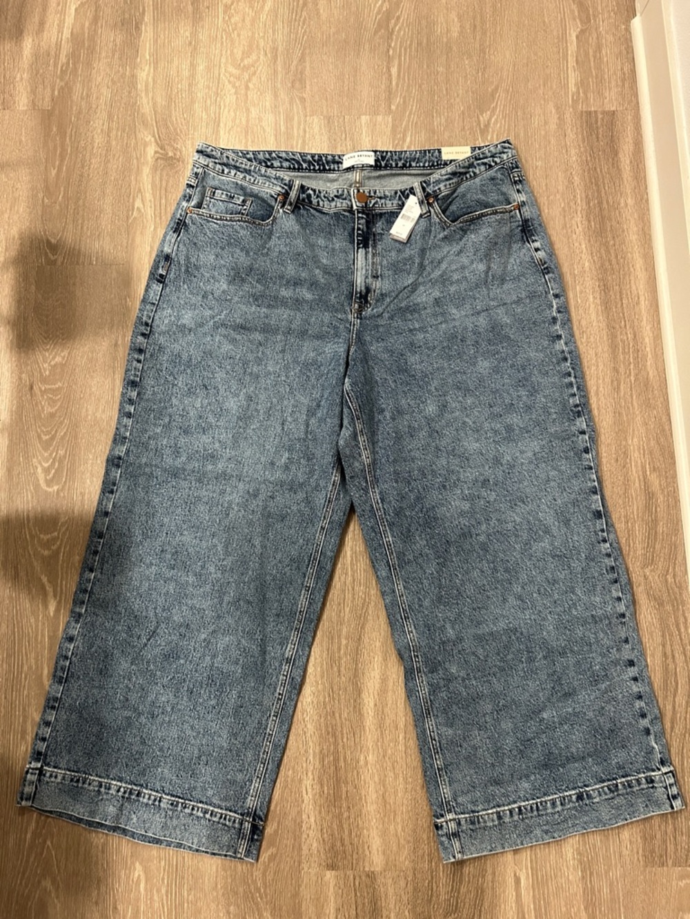 Lane Bryant - Signature Fit Mid-Rise Wide Leg Jeans